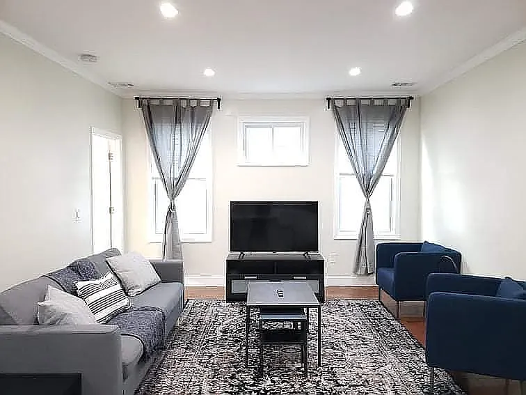 332 Stegman Pkwy #B — Photo 1