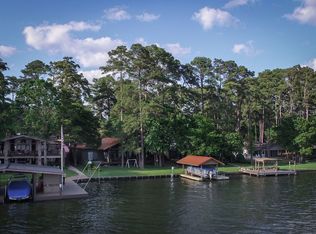 14168 Lakepoint Dr, Willis, TX 77318