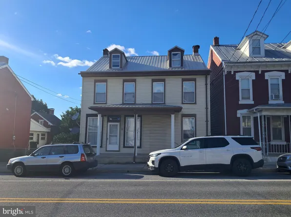 137 W Market St, Jonestown, PA 17038