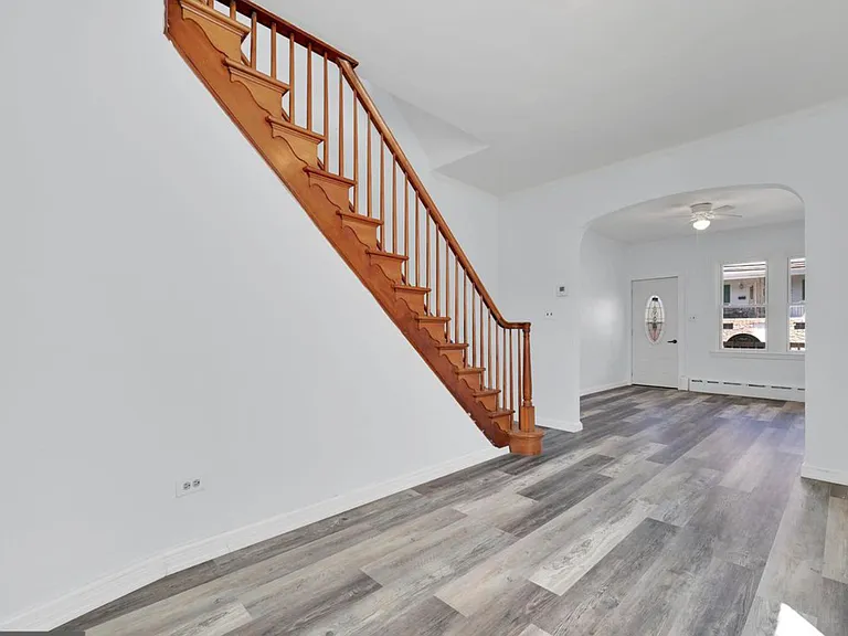 805 Pottsville St — Photo 4