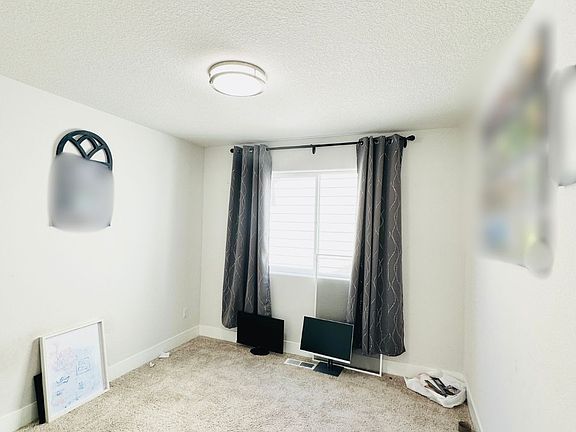 5th image of 10339 NW 291st Ave