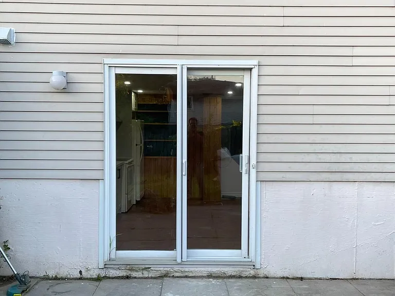 882 Southdown Dr #BASEMENT — Photo 3