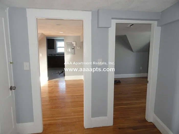 2 bed, 1.0 bath, $2,300 — Photo 4
