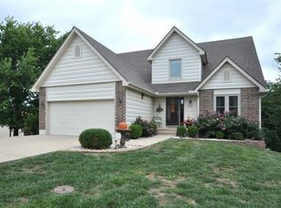 3221 Gateway Dr, Independence, MO 64057