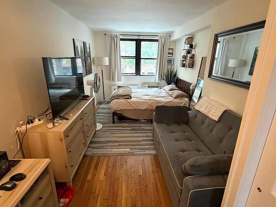 1st image of 255 W 75th St APT 2B