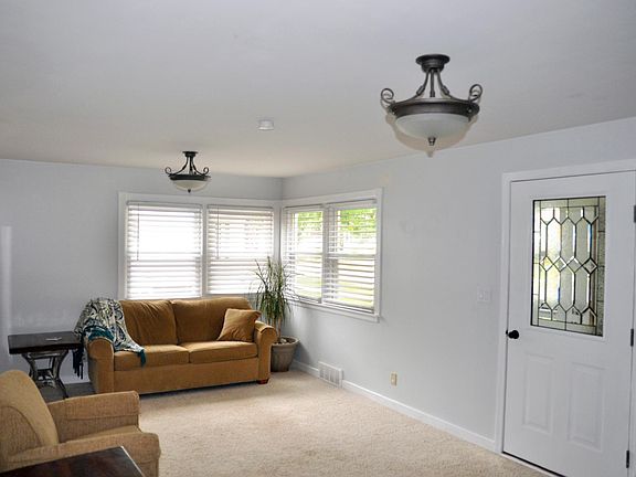 3rd image of 1624 Longyear Ave