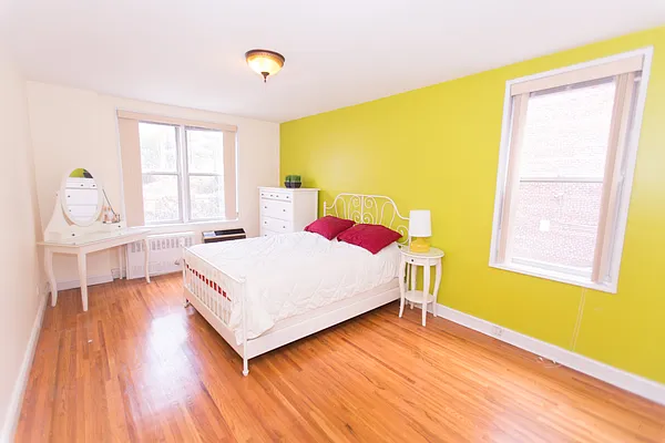 Sold by Re/Max In The City | media 6