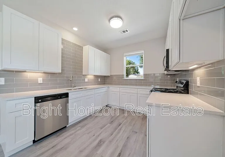 6506 Park Place Dr — Photo 9