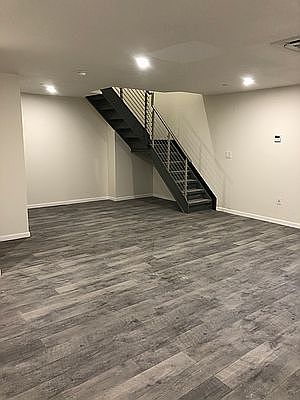 4th image of 756 40th St #1F