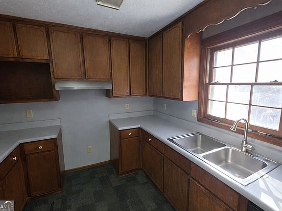 5th image of 198 Abner Rd