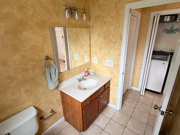 171 Arnold Ave — Photo 6
