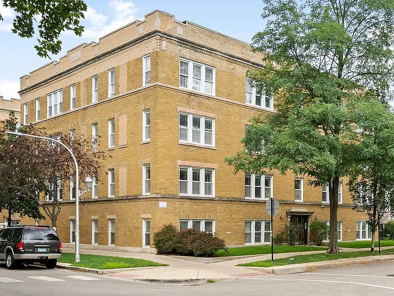 3400 N Janssen Ave #G — Photo 1