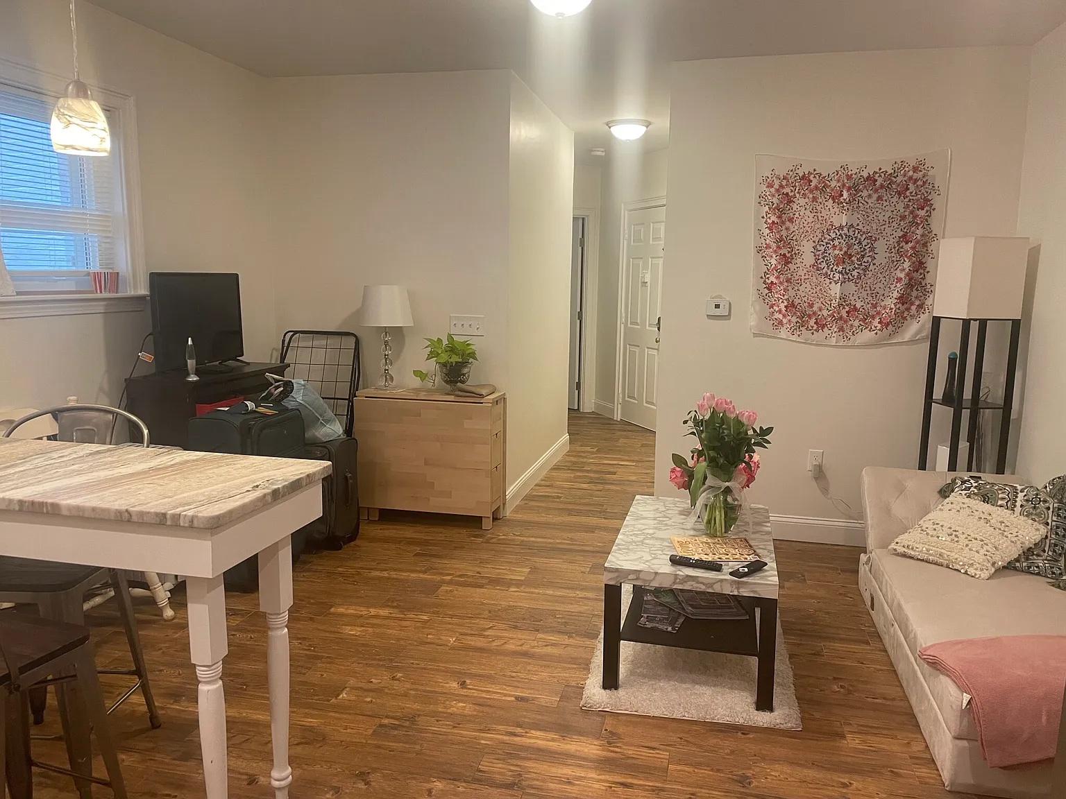 2 bed, 1.0 bath, 687 sqft, $3,200 — Photo 3