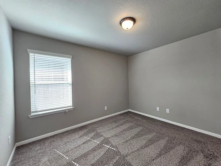 910 James Parker Cir — Photo 13