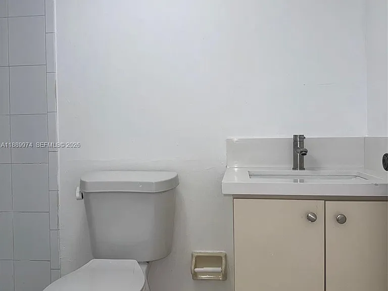 3945 SW 89th Ave #201 — Photo 21