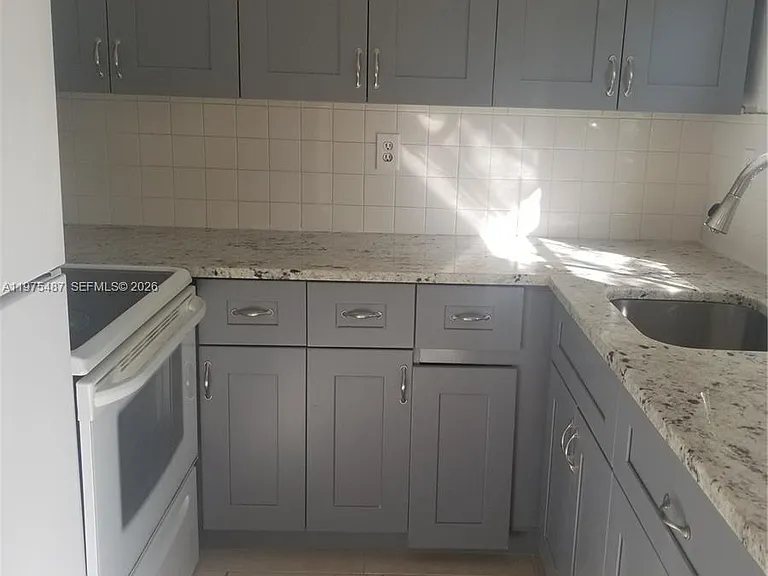 3090 Coral Springs Dr #8 — Photo 8