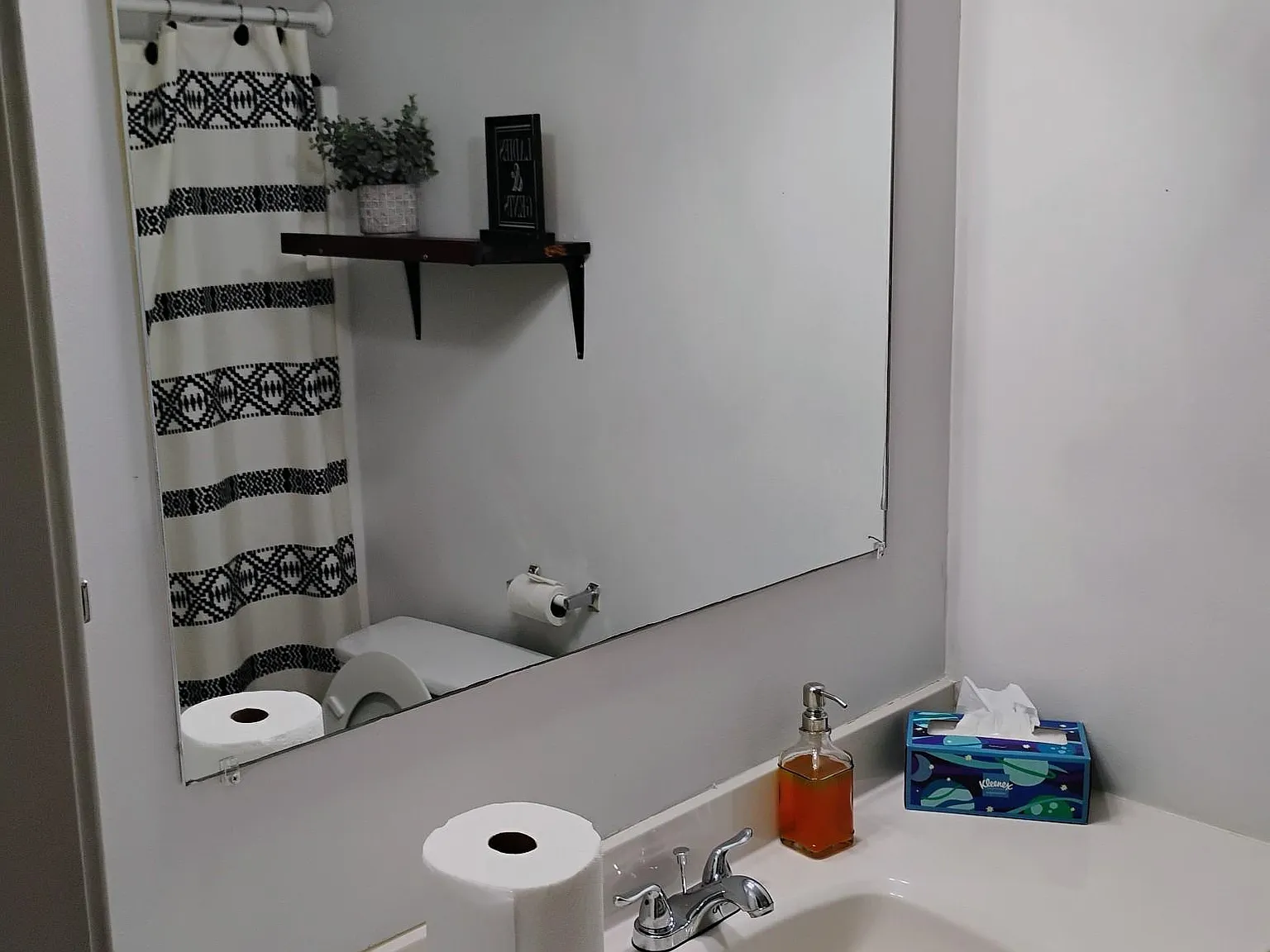 4 bed, 8.0 bath, 6000 sqft, $2,503 — Photo 1