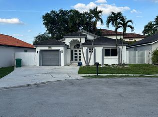 15113 NW 89th Pl, Miami Lakes, FL 33018