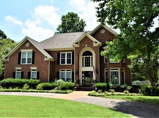 2916 Madrey Ln SE, Owens Cross Roads, AL 35763