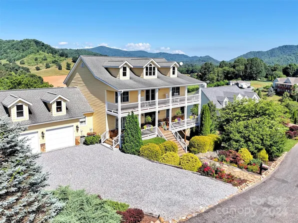 406 Everview Ln, Waynesville, NC 28785