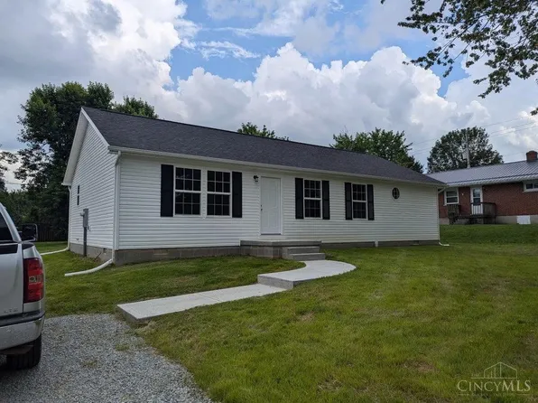 104 E Church St, New Vienna, OH 45159