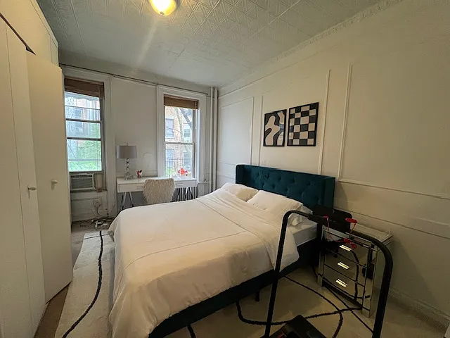 221 E 26th St #3B — Photo 4
