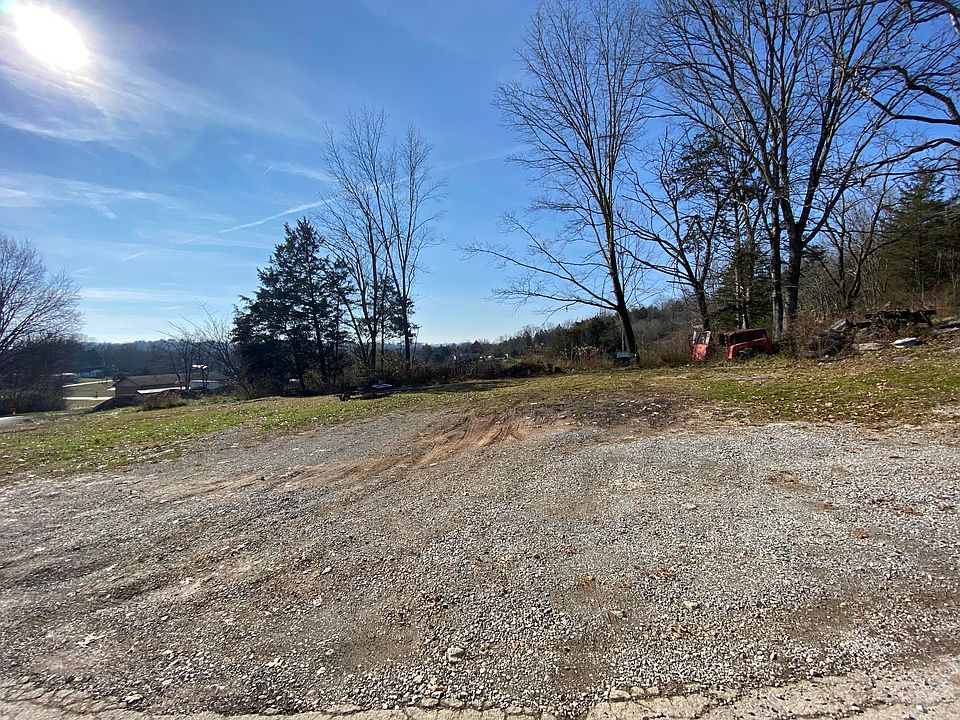1st image of Harmon St