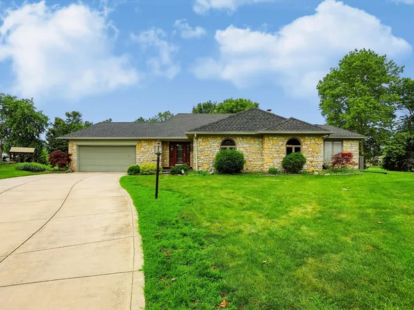 2088 Golfview Ct, Greenwood, IN 46143