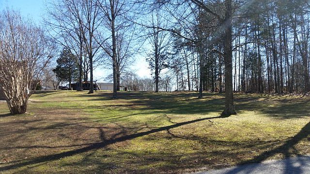 1st image of 439 Deerwood Dr