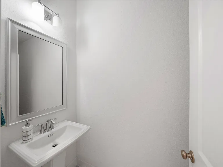 2211 Stone Lodge Ct — Photo 19