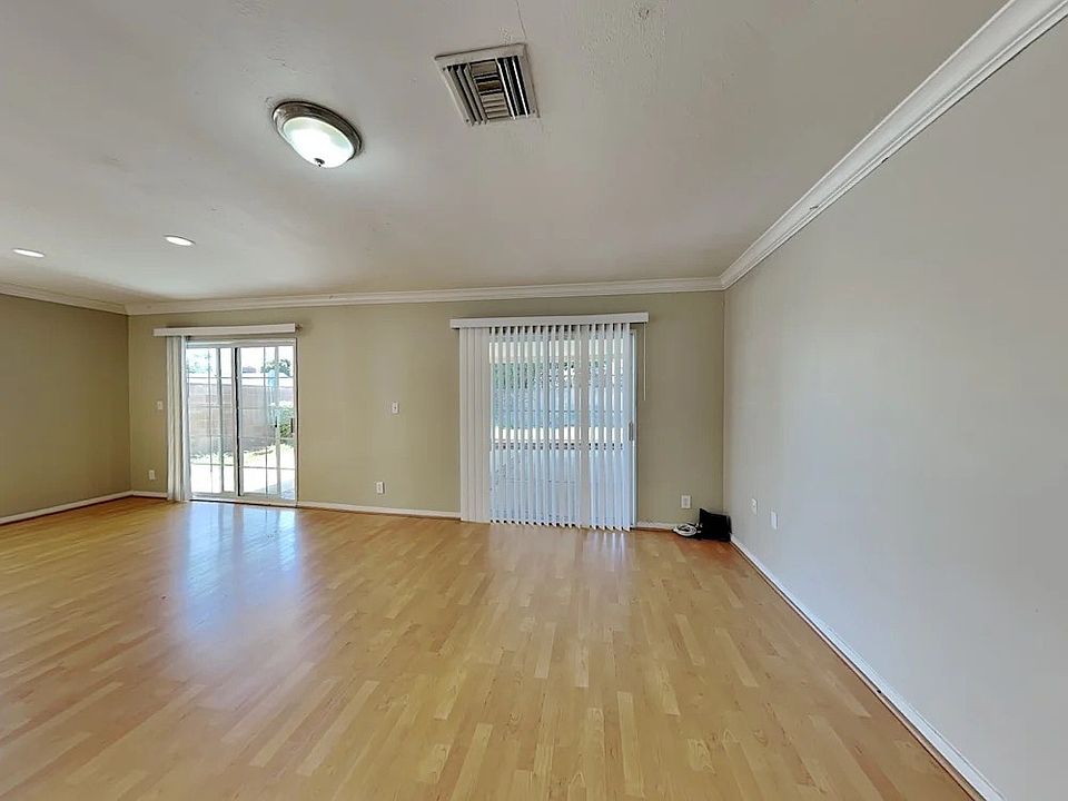 1st image of 7953 Louise Ave