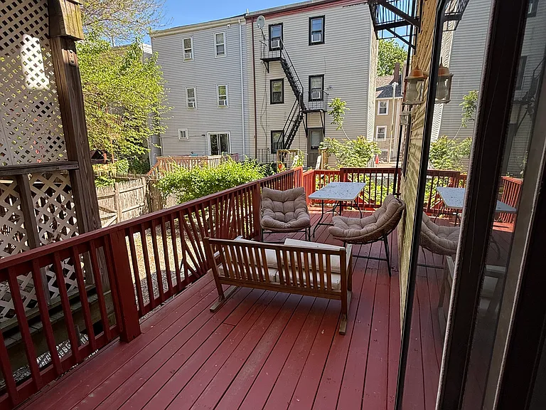 170 W 6th St #1 — Photo 15