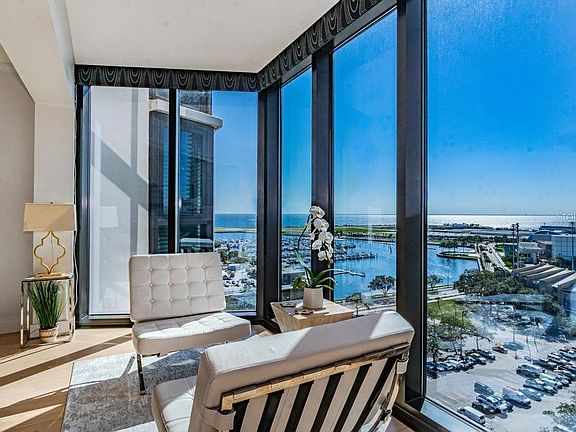 5th image of 1 Beach Dr SE Unit 1407