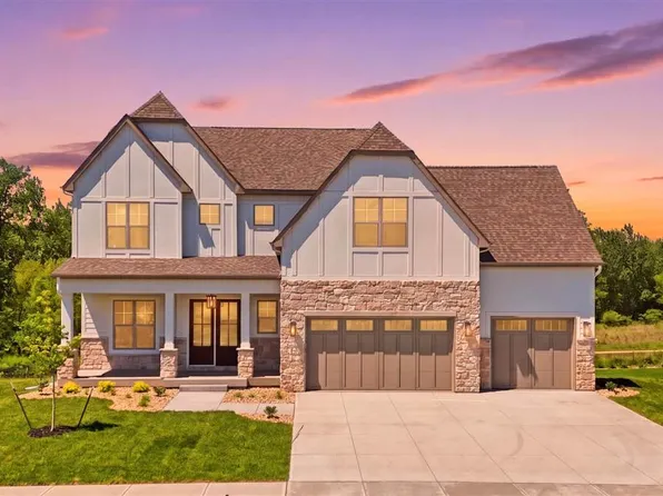 411 Macbride Trl, Solon, IA 52333