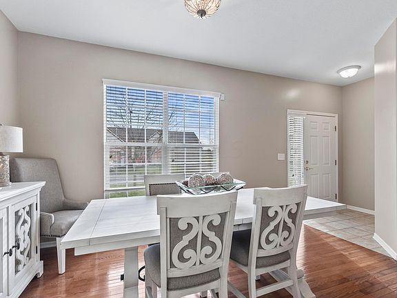 4th image of 198 Pebble Creek Dr