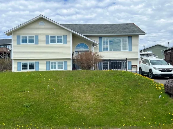 6 Harbourview Avenue, Arnold's Cove, NL A0B1A0