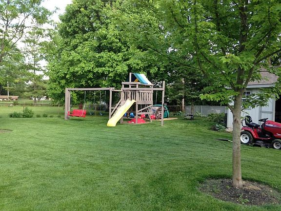3rd image of 6287 Oakhurst Dr