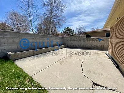 8545 S 440 E — Photo 16