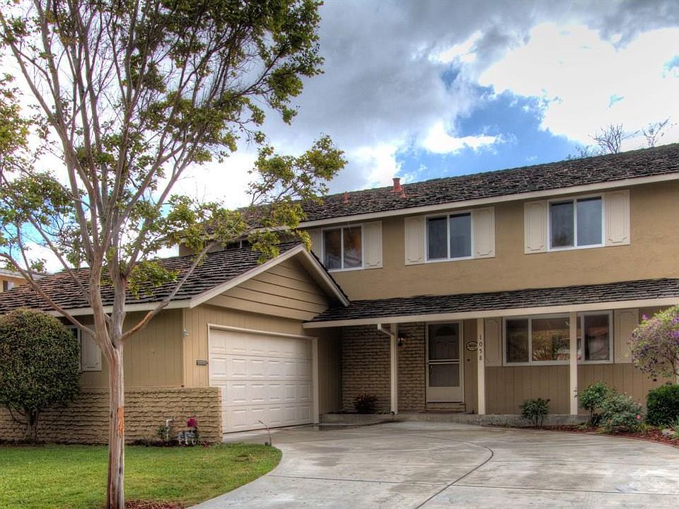 1st image of 1058 Oaktree Dr