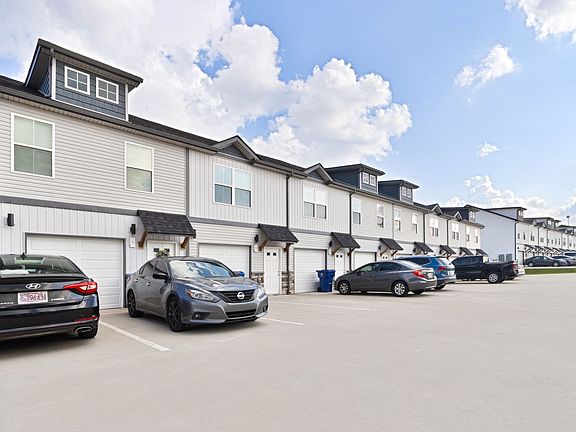 2nd image of 204 Drayton Dr #B