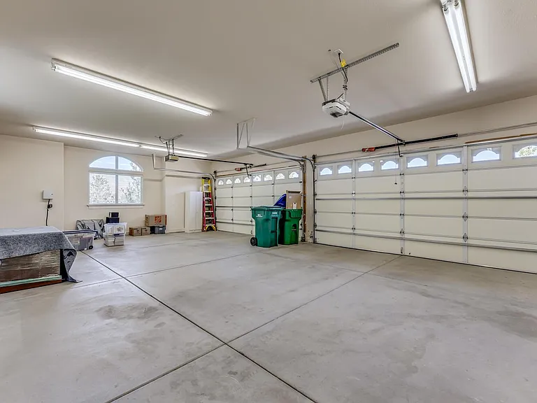 1039 Mountain Air Ct — Photo 43
