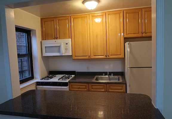5th image of 1819 21st Ave APT 2A