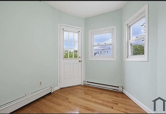 4th image of 404 Bryant St Floor 2