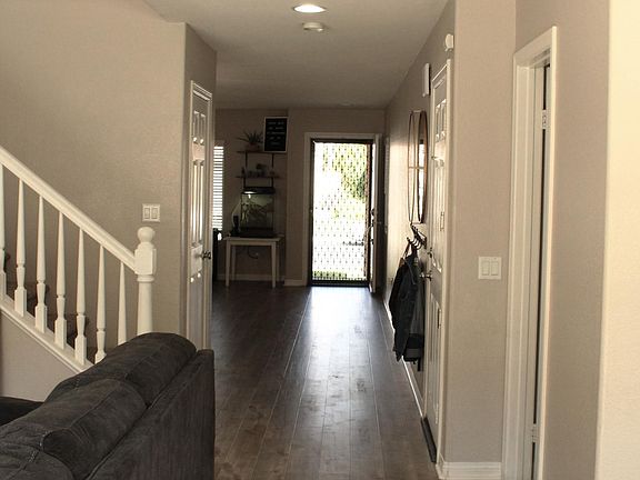 4th image of 40639 La Salle Pl