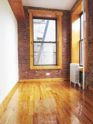 Rented by City Connections Realty | media 3