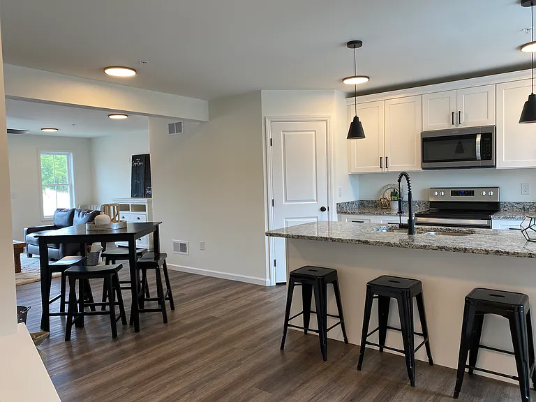 62 Wickfield Pl — Photo 3