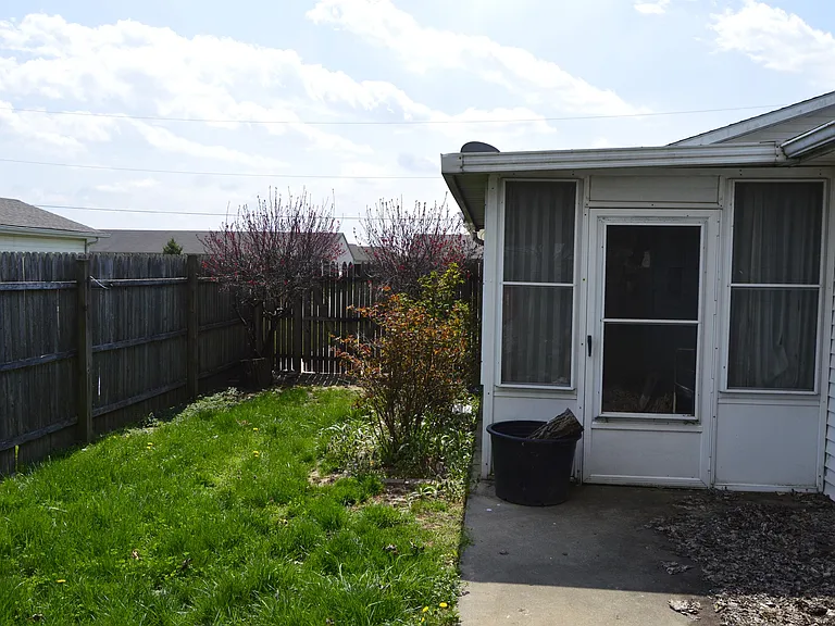 304 E Oak Ave #B — Photo 4