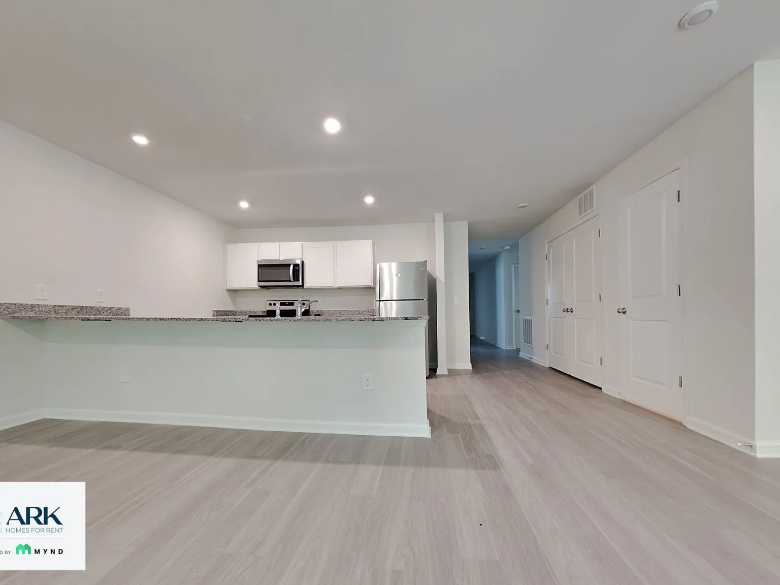 4 bed, 2.0 bath, 1601 sqft, $1,825 — Photo 2
