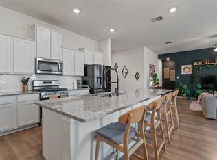 3816 Waldorf Dr, Denton, TX 76208