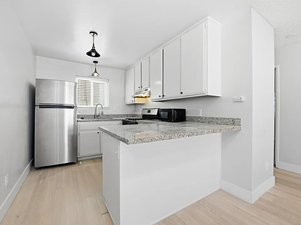 1429 Grand Ave #1
